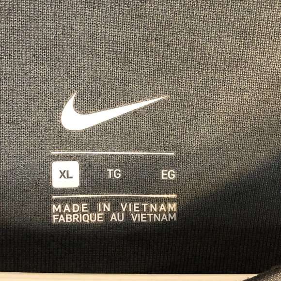 Nike Men's Basketball Sideline On-Field Dri-FIT Half-Zip UV Performance Pullover - Picture 6 of 14